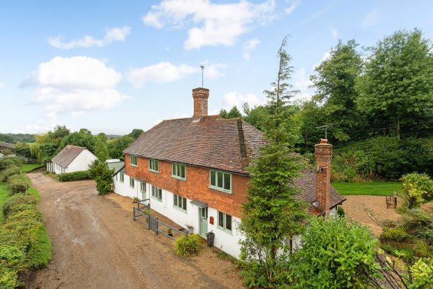 Thumbnail Flat to rent in Beech Hill, Wadhurst