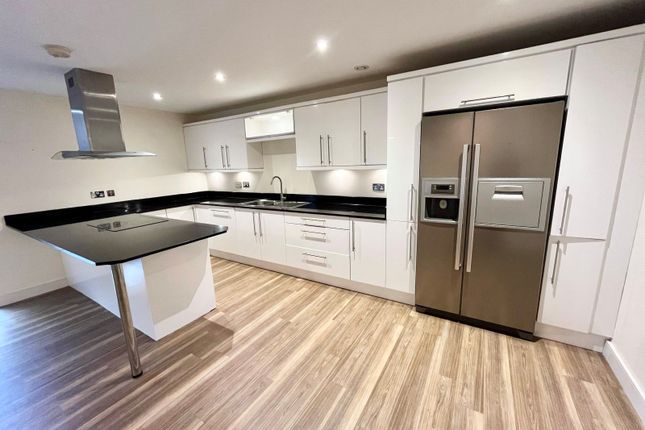 Apt 2, Sheffield photo 4