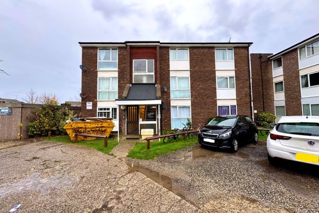 Cornflower Drive, Chelmsford, Essex, CM1 6Xz