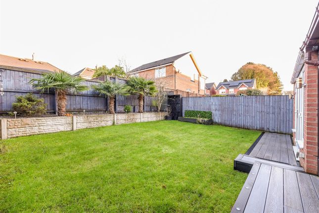 45, Boardman Close, Leyland photo 2