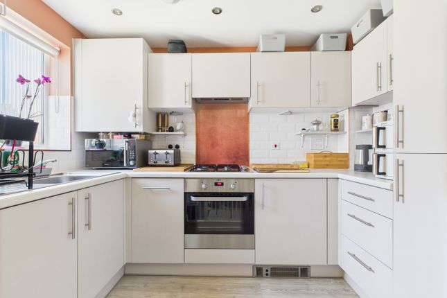 155, Bluebell Way, Whiteley photo 4
