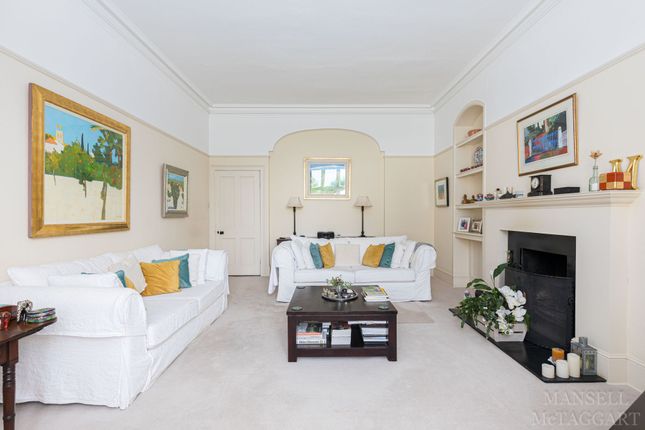 Kingscote House Turners Hill Road, East Grinstead photo 4