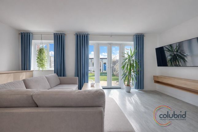 8, Draycote Road, Grays photo 2