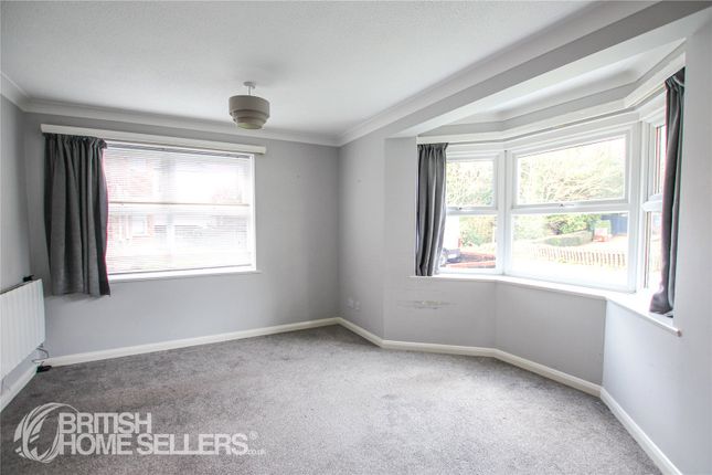 Flat 5, Findon Court,, Spinney Hill, Surrey photo 4
