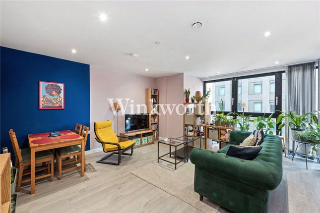 Flat 13, Millstream Tower, 5, Station Road, London photo 3