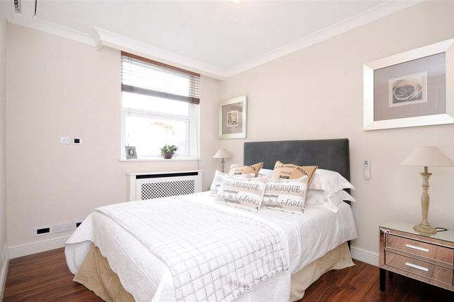 Flat 119, 23, Southwick Street, London photo 5