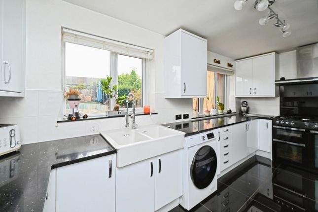 172A,, Nuncargate Road, Nottingham photo 2
