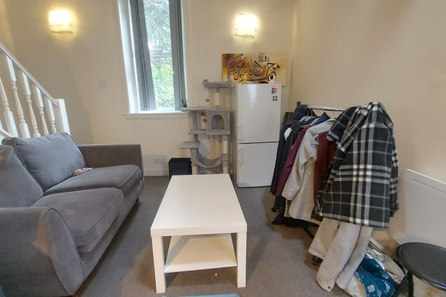 1 Olivias Court 67, Smith Lane, Bradford photo 2