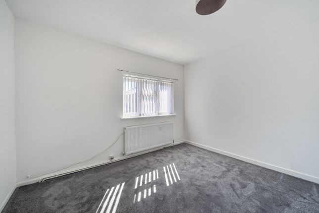 75, Shawfield Road, Ash photo 3
