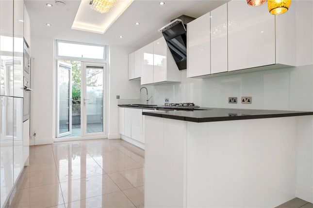 Maisonette for sale in Mountgrove Road, Highbury, Islington, London