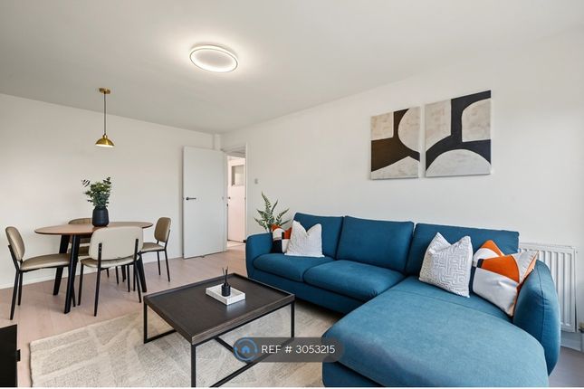 Flat, Sunningfields Road, London photo 2