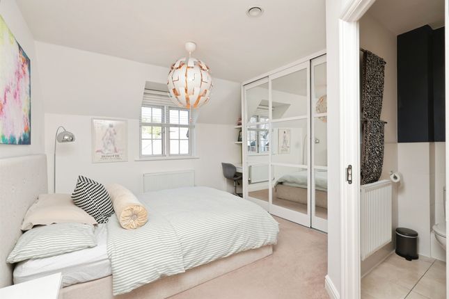 27, Grange House, Grange Drive, High Wycombe photo 4