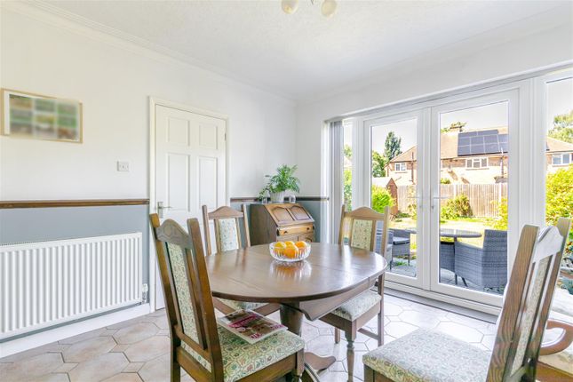 28, South Park Way, Ruislip photo 4