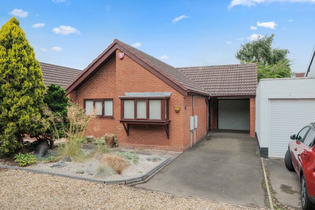 Thumbnail Bungalow for sale in Redditch Road, Stoke Heath, Bromsgrove