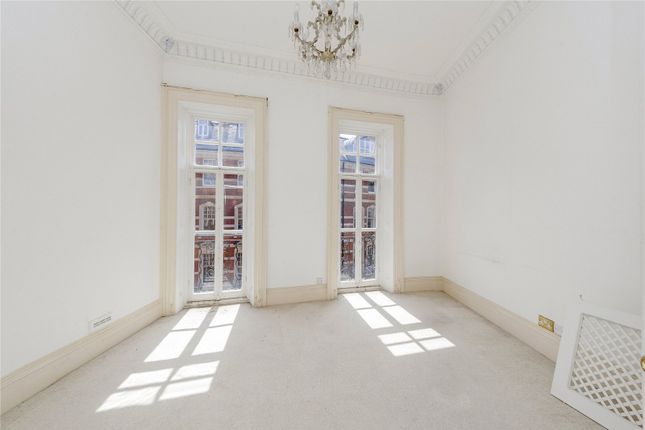 Flat 43, Albert Hall Mansions,, Kensington Gore, London photo 4