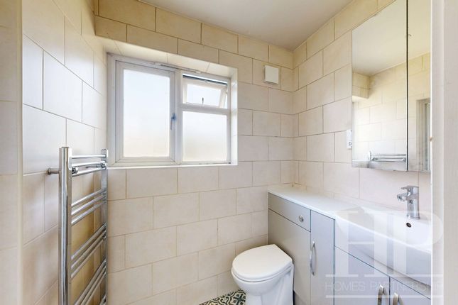 Room 2, 21 The Link, Crawley photo 4