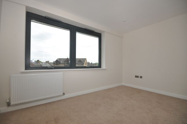 Flat to rent in North Street, Horsham