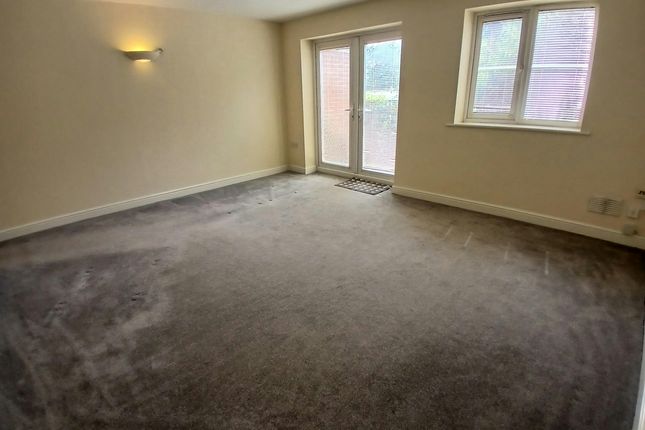 1 Queenscroft Court, Queensville Avenue, Stafford photo 5