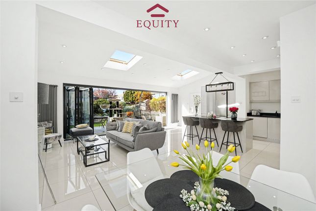 23, Willow Road, Enfield photo 2