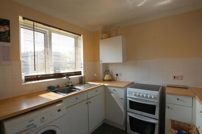 94, Caldbeck Close, Peterborough photo 3