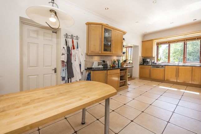 62, Arthur Road, London photo 4