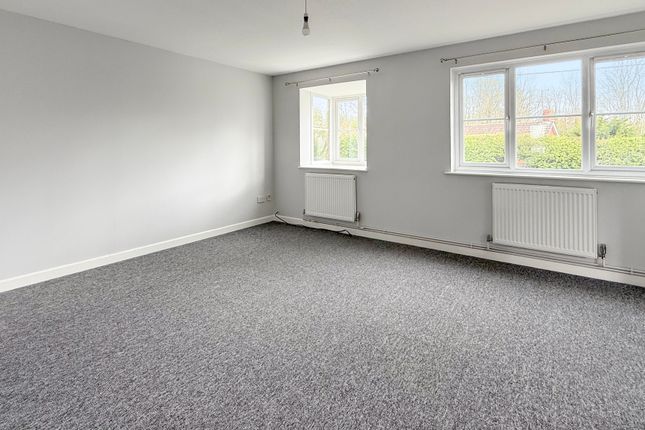 Imberwood Close, Warminster photo 2