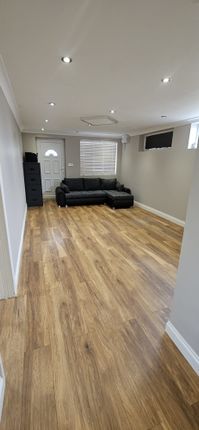 26, Oakley Avenue, Barking photo 2