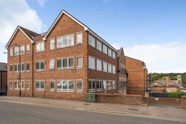 Flat for sale in Station Road, Chesham