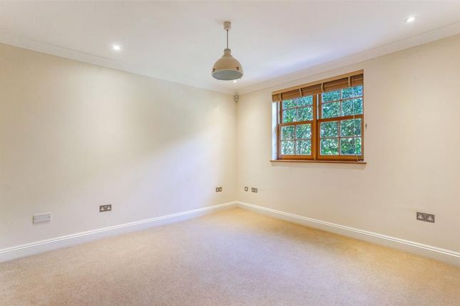 Detached house to rent in Northcroft Close, Englefield Green, Egham