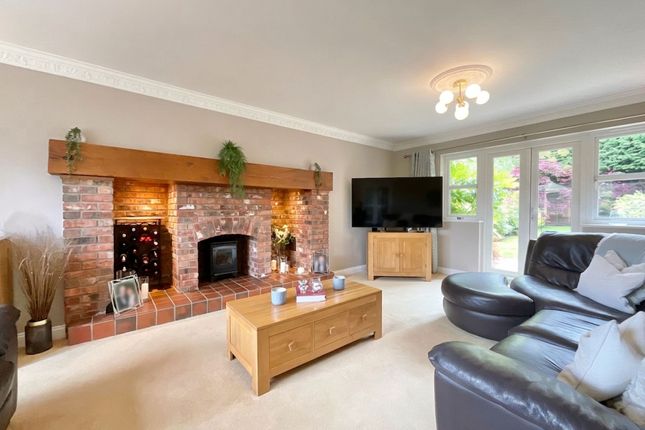 21 Fairhaven, Crewe photo 3