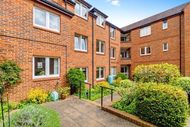 Thumbnail Flat for sale in Lions Hall, Winchester