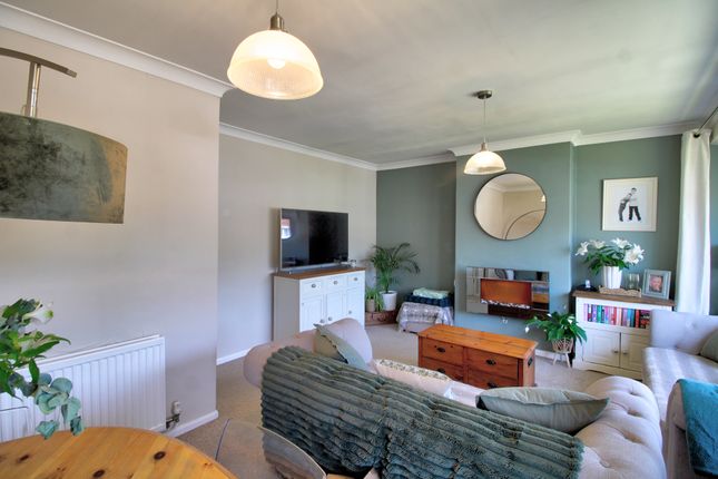 Img_2143_4_5_Interior 4