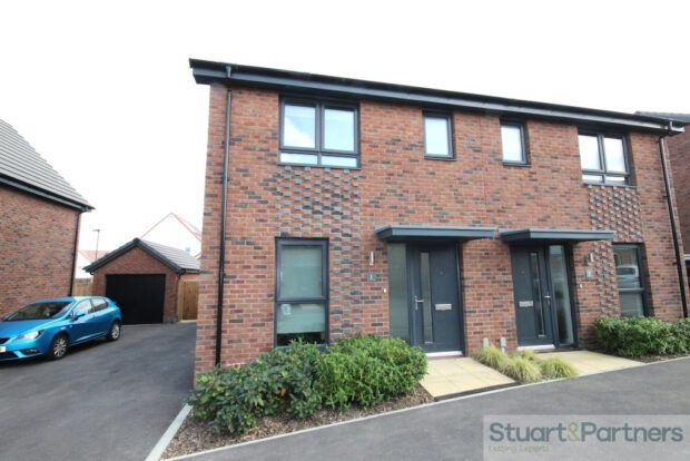 2-bed semi-detached on Gargett Way, Hassocks, £1,925/mo