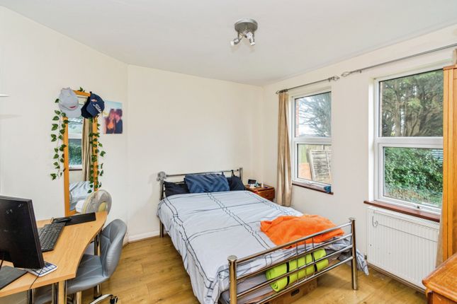 22, Woodcote Road, Southampton photo 4