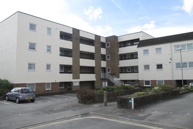 Thumbnail Flat to rent in Regal Close, Cosham, Portsmouth