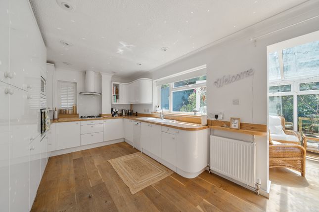 29, Wychwood Rise, Great Missenden photo 3