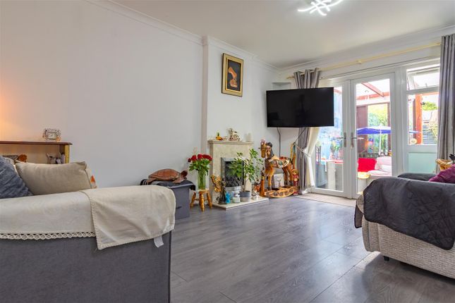 6, Marlborough Drive, Leamington Spa photo 4
