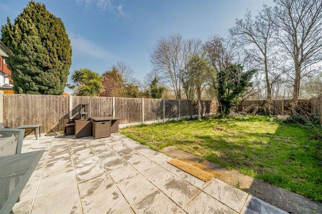 22, Monks Park, Wembley photo 4