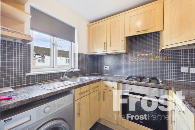 Stephenson Court, Slough photo 2