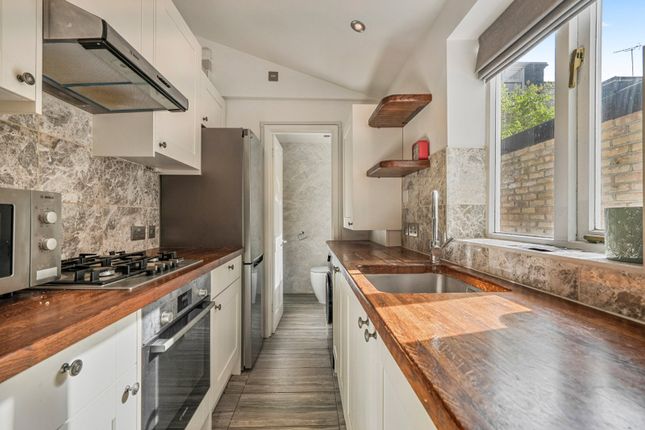 5 Park Cottages,, Crown Road, Twickenham photo 3