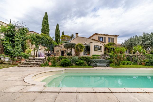 Villa for sale in Uzès, Gard, Languedoc-Roussillon, France
