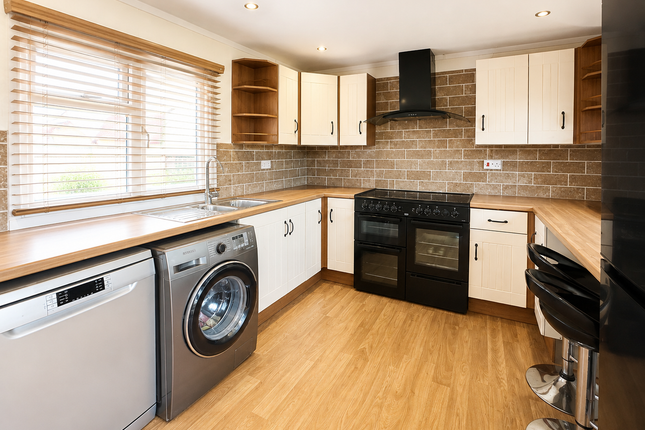 15, West Place, Romney Marsh photo 2