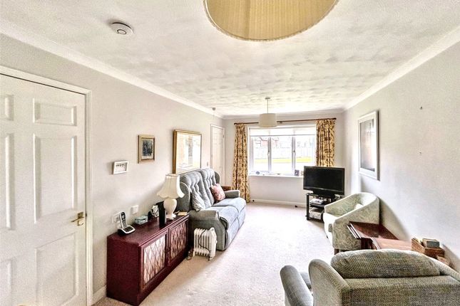 32, Fairfield Gardens, Devon photo 2