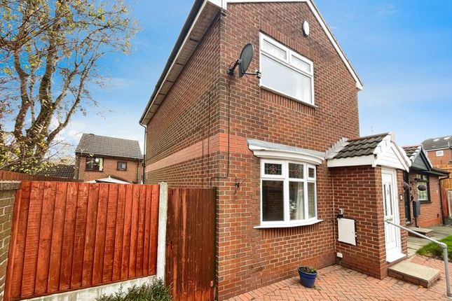 2-bed semi-detached on 8, Ivanhoe Court, Bolton, £165,000