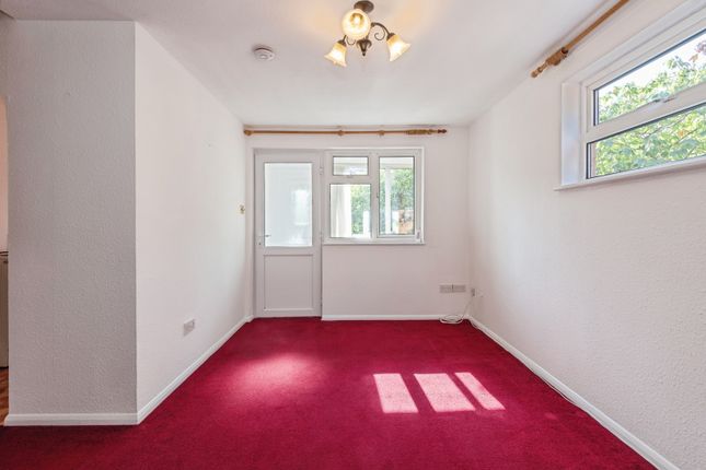 3, Allington Close, Somerset photo 3