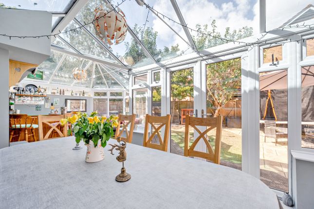12, Kingfisher Drive, West Sussex photo 4