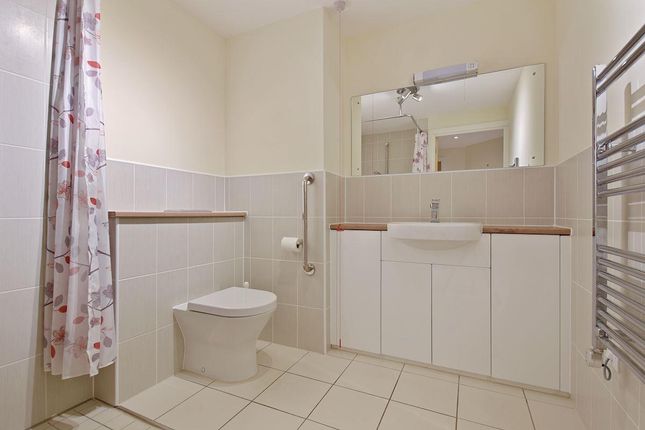 Flat for sale in St. Lukes Road, Maidenhead