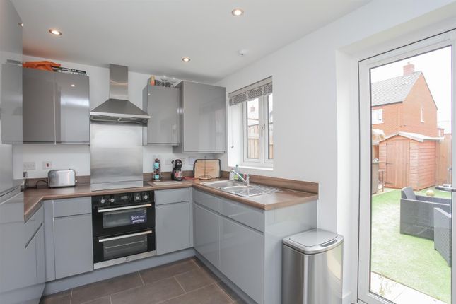 Terraced house for sale in Bismore Road, Banbury