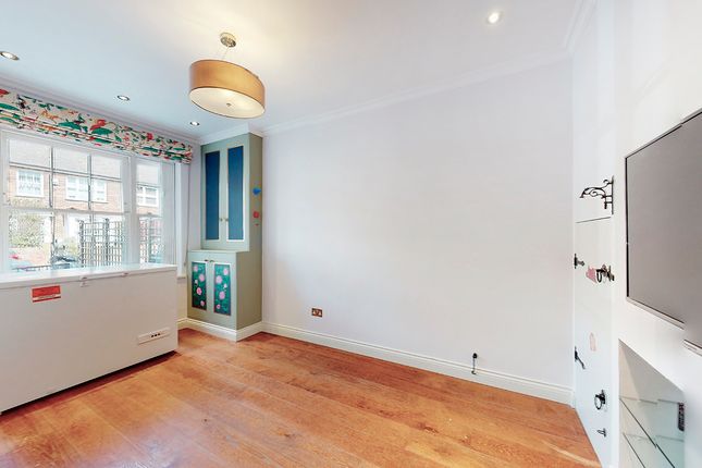 End terrace house for sale in Naseby Close, South Hampstead, London