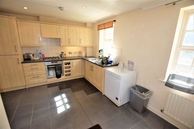 119, Albany Gardens, Colchester photo 2